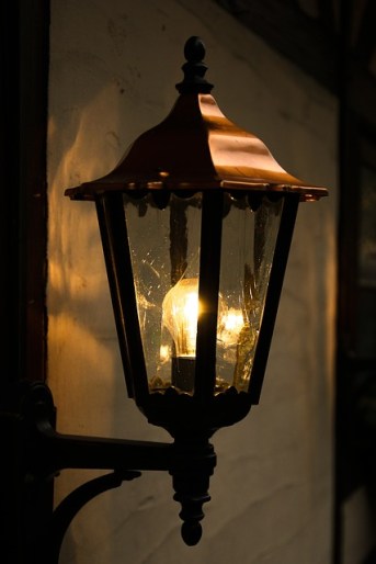 lantern-550338_640